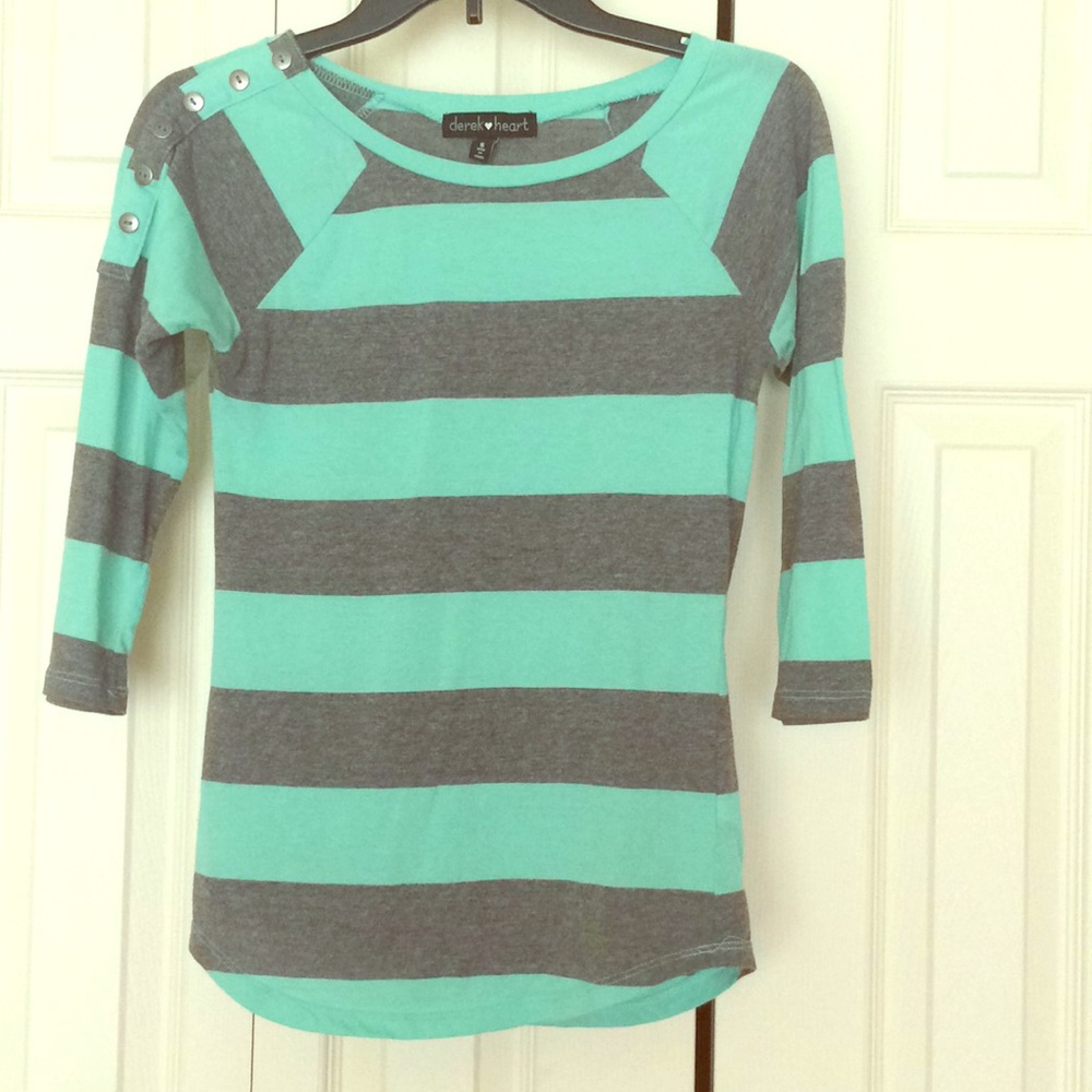 Women’s striped mid sleeve tee shirt.
